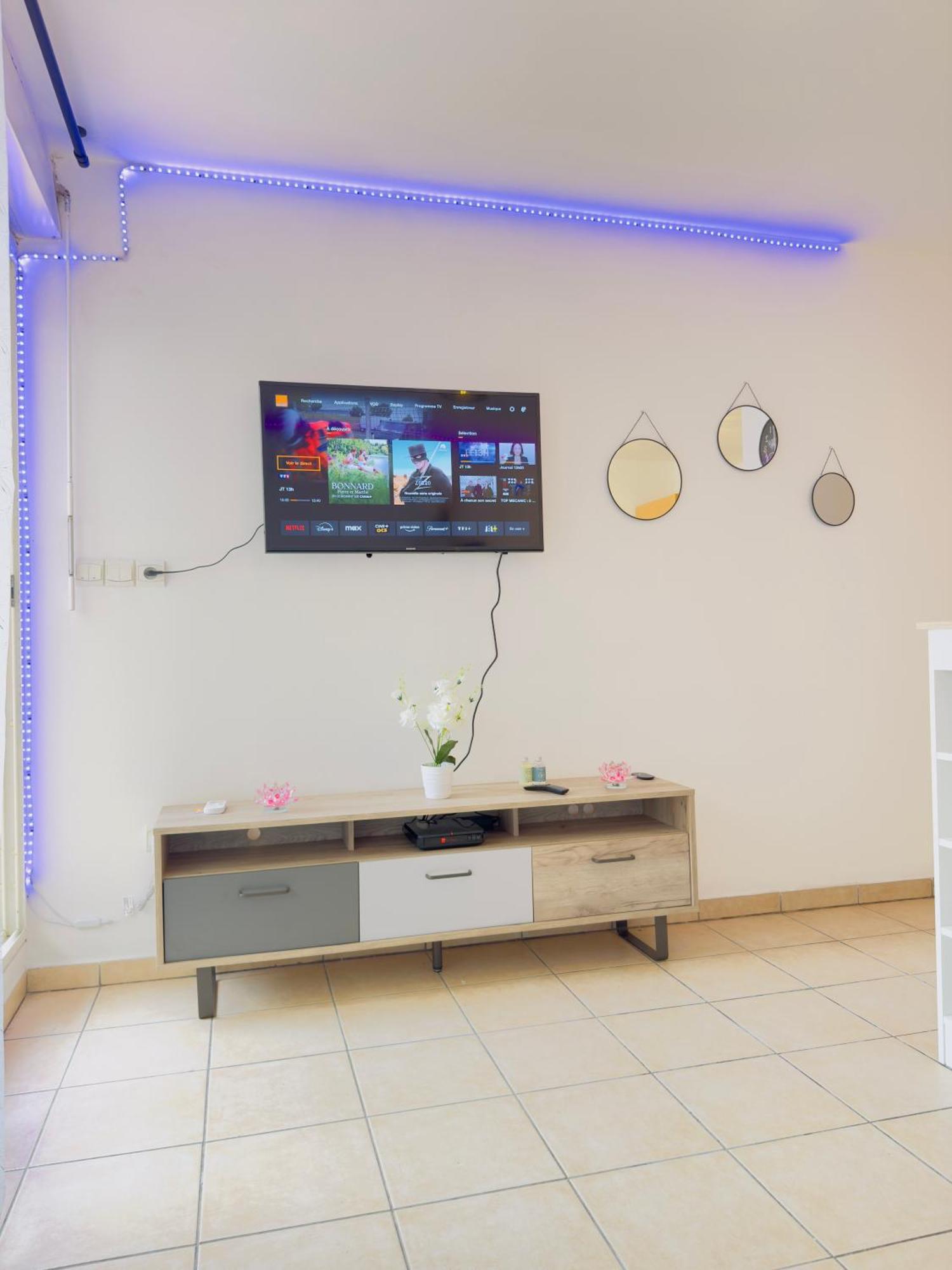 Le Petit Oasis Apartment Saint-Denis Bagian luar foto